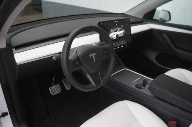 TESLA Model Y Model Y RWD - Foto 10