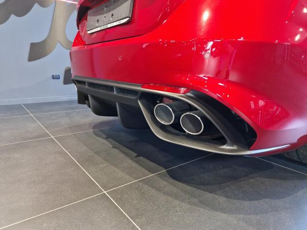 Alfa Romeo Giulia Quadrifoglio My23 2.9 V6 Bi-Turbo 520 Cv At8 Awd 100° Anniversario - Foto 7