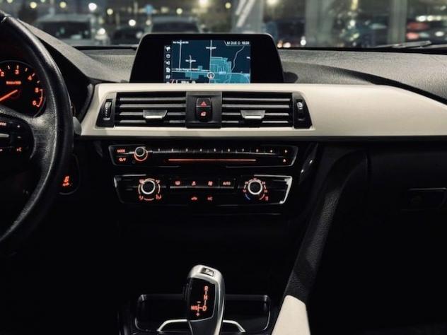 BMW 318 d 150CV Touring Business Advantage aut. rif. 23797922 - Foto 10