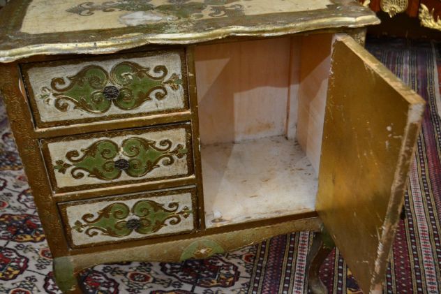 Comodino-mobiletto stile fiorentino metà XX secolo - Foto 3