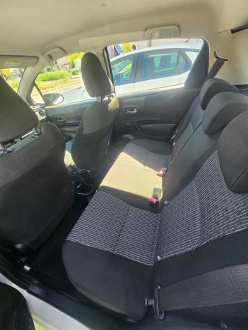 Toyota Yaris 1.0 5 porte Lounge - Foto 10