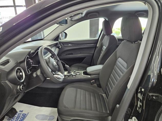Alfa Romeo Stelvio 2.2 Turbodiesel 190 CV AT8 Q4 Business - Foto 9
