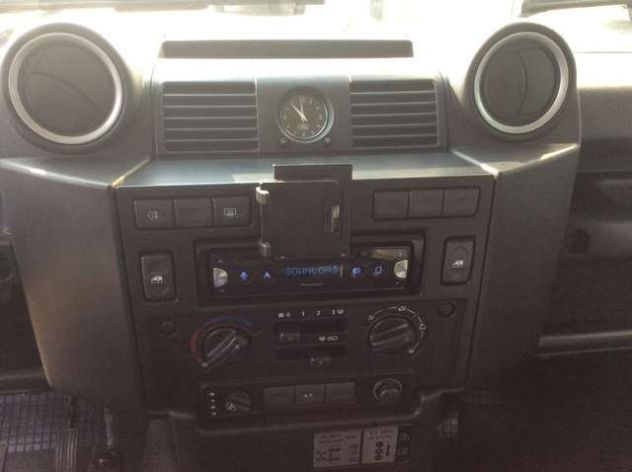 Land Rover Defender Defender 90 2.2 TD corto 122 - Foto 8