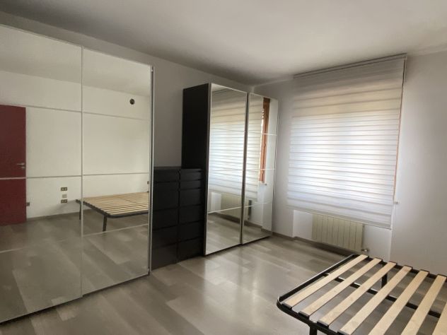APPARTAMENTO CENTRALE OTTIME CONDIZIONI CON TERRAZZA - Foto 4