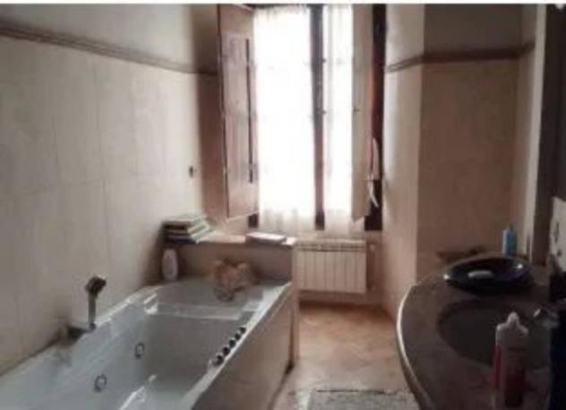 Immobile in asta di 218 m² con più di 5 locali in vendita a Vaiano - Foto 2