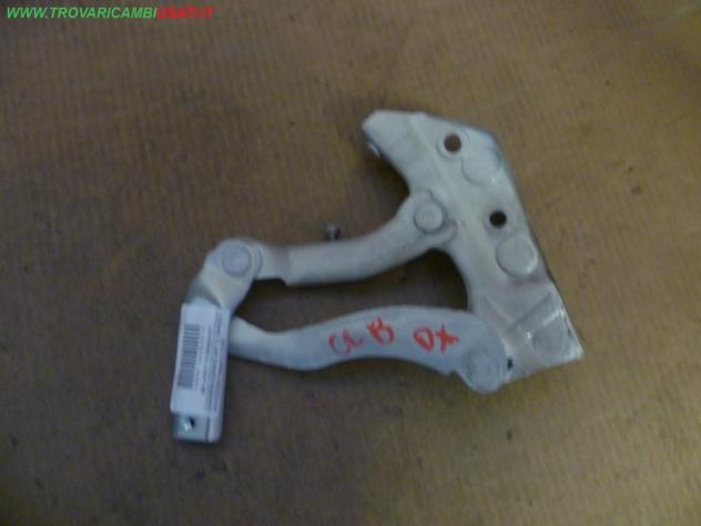 CERNIERA COFANO ANT. D. BIANCO MERCEDES Classe B (T245)  Carrozzeria  Lamierati esterni  Cofano  Cerniera cofano  MERCEDES - Classe B - 01-04-2005 - 0