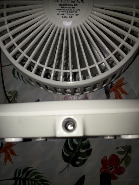 Vendo miniventilatore portabile ricaricabile e a corrente - Foto 5