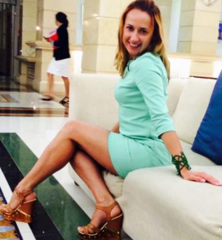 Donna di Brindisi. Fisico Normale Tel: