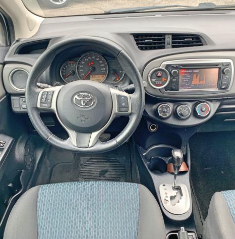 Toyota Yaris Yaris 1.3 5 porte Lounge - Foto 10