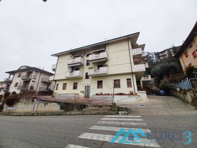 CASTORANO-Appartamento 3 camere con garage e giardino - Foto 3