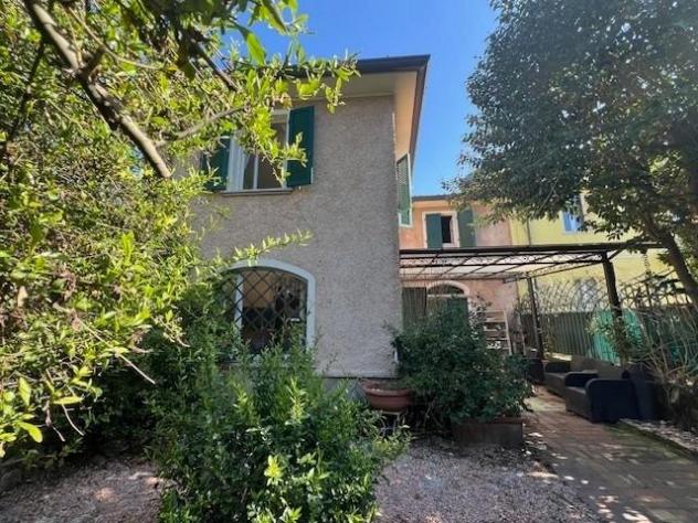 Villetta a schiera in vendita a Quercioli - Massa 170 mq Rif: 1318704