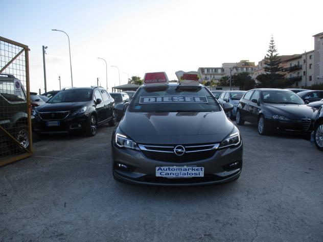 Opel Astra 1.6 CDTi 136CV FULL OPTIONAL 2017 - Foto 2