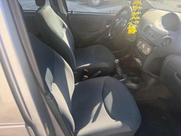 TOYOTA Yaris 1.3i 16V cat 5p Sol senza nessun lavoro da fare rif. 24072570 - Foto 3