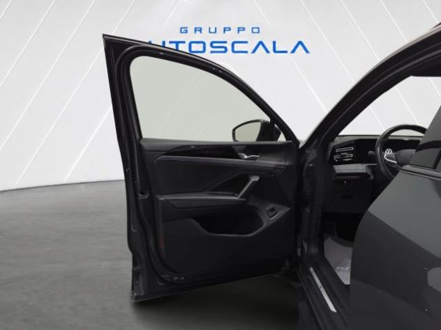 VOLKSWAGEN Tiguan 2.0 TDI 150cv DSG R-Line rif. 24079758 - Foto 5
