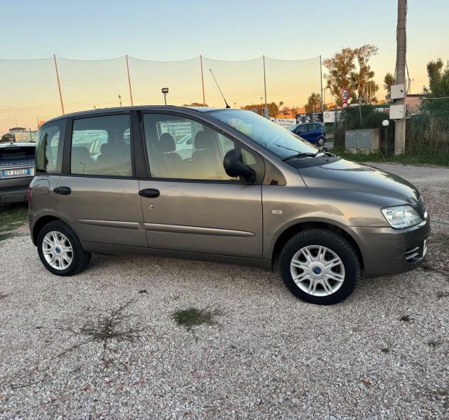 Fiat Multipla 1.6 16V Natural Power Emotion - Foto 6