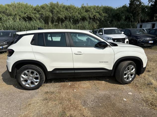 Jeep Avenger 1.2 Turbo 100 CV Altitude + montaggio GPL - Foto 6