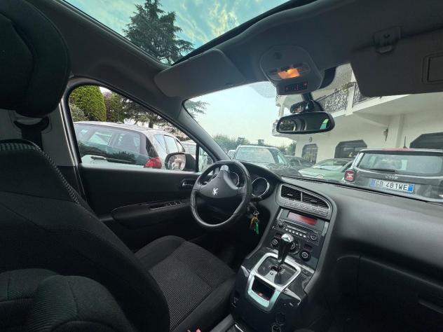 PEUGEOT 5008 1.6 HDi 112CV Allure Camb autom - Foto 8