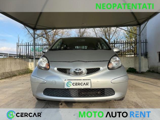 Toyota Aygo 1.0 12V VVT-i 5 porte OK NEOPATENTATI 5 PORTE - Foto 2