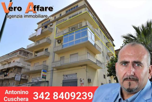 V003973 - VENDESI APPARTAMENTO SIGNORILE 180 MQ