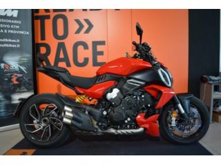 DUCATI Diavel V4 RED rif. 24095954