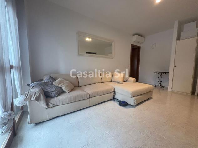 Ampio trilocale con balcone, box e doppi servizi - Foto 2
