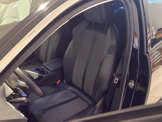 Peugeot 3008 BlueHDi130cv EAT8 Allure Pack Navi Autocarro N1 - Foto 3