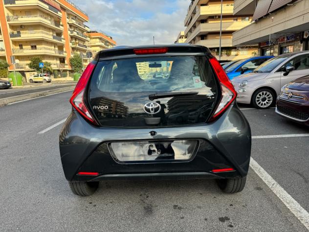 Toyota Aygo Connect 1.0 VVT-i 72CV 5 porte x-business plus CAR PLAY NAVI KAMERA BLUETOOTH CERCHI 15 - Foto 5