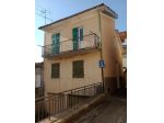 VENDESI A POGGIALTO, FRAZIONE DI AURIGO CASA AUTONOMA IN CENTRO PAESE CON GARAGE