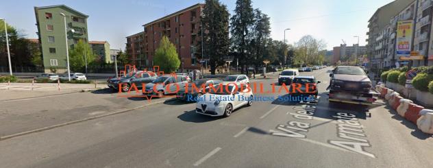 MILANO, VIA F.LLI ZOIA 220 - VENDESI MURI NEGOZIO A REDDITO 7,3% CON CANNA FUMARIA - Foto 6