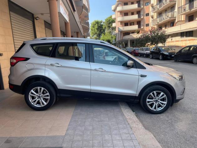 Ford Kuga 2.0 TDCI 120 CV S&S 2WD Powershift TITANIUM - Foto 8