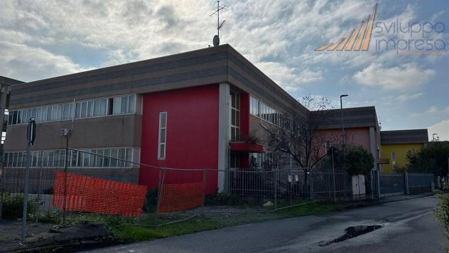 CAPANNONE CON UFFICI E SHOWROOM IN VENDITA A BRUGHERIO - Foto 4