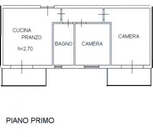 MARINA DI MASSA, centro e a pochi passi dal mare, appartamento posto al piano primo di un piccolo e recente fabbricato, si compone internamente di lum - Foto 16