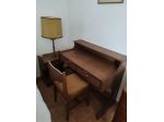 Scrivania vintage  Mid-Century Modern anni '60 ,comodino,letto perfetti