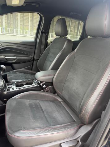 Ford Kuga 1.5 TDCI 120 CV S&S 2WD ST-Line - Foto 9