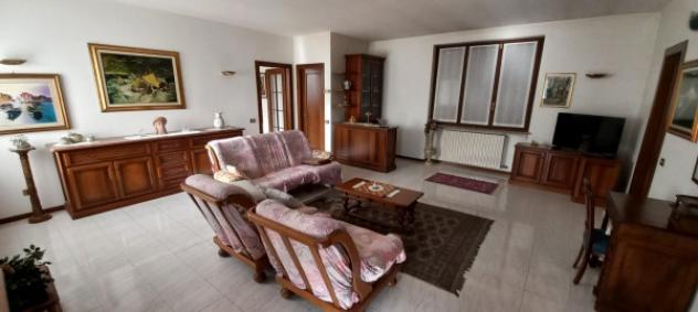 Casa indipendente di 300 m² con 5 locali e box auto doppio in vendita a Casorezzo - Foto 16