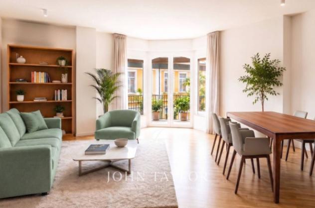 Appartamento di 190 m² con 5 locali e box auto doppio in vendita a Milano