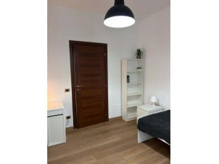 Via Mantova 24 - Stanza 184