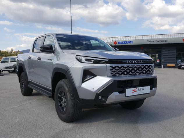 Toyota Hilux 2.8 D-4D 48V 204 CV A/T 4WD DC Mild Hybrid ICON - Foto 4