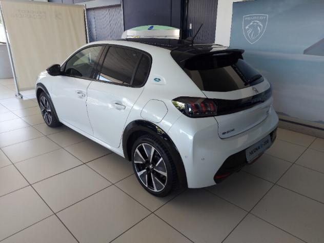 PEUGEOT 208 2ª serie 208 motore elettrico 136 CV 5 porte GT - Foto 4