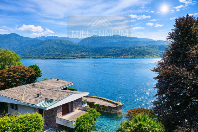 Villa singola - Stresa . Rif.: bzzvil3mstrs