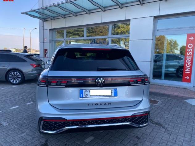 VOLKSWAGEN Tiguan 2.0 TDI 150 CV DSG R-Line rif. 24143896 - Foto 7