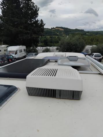 CAMPER LAIKA DUCATO MANSARDATO DINETTE GEMELLATO POSTERIORE FOTOVOLTAICO CLIMATIZZATORE CAMPEGGIO USATI GENERALI 1652 - Foto 4