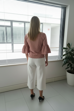 Blusa a Sbuffo con Pantalone Corto - Foto 3