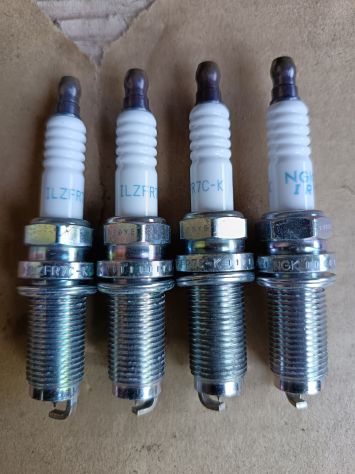 N.4 candele nuove all'iridio, NGK