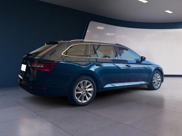 Škoda Superb Wagon 2.0 TDI EVO Executive 200 CV DSG - Foto 4