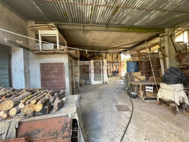Fabbricato indipendente di ampia metratura con terreno - Foto 18