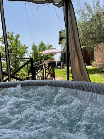 Depandance - Cottage a Belpasso_Etna funivia,dotata anche di Vasca Idromassaggio
