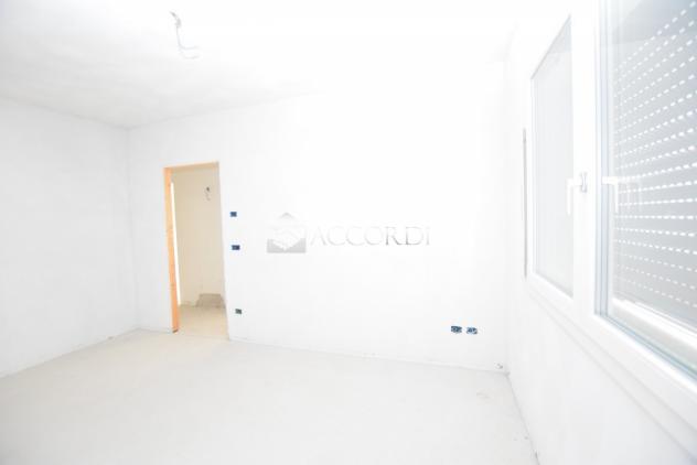 CASA INDIPENDENTE di 6 vani e di 220 mq (VEDELAGO) rif. ZI150 - Foto 16