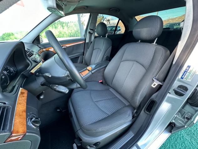 Mercedes-Benz E270 CDI 177cv aut. Elegance 2002 - Foto 7