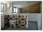Cerco Garage / Basso Fabbricato con grandi lucernari a Torino - Con bagno.